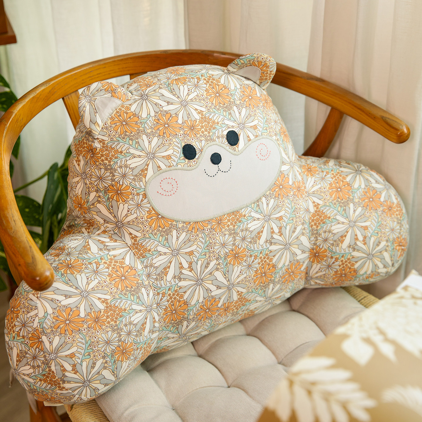 阳春小镇小熊腰枕抱枕靠垫办公椅靠背垫腰靠垫护腰腰托可拆洗久坐