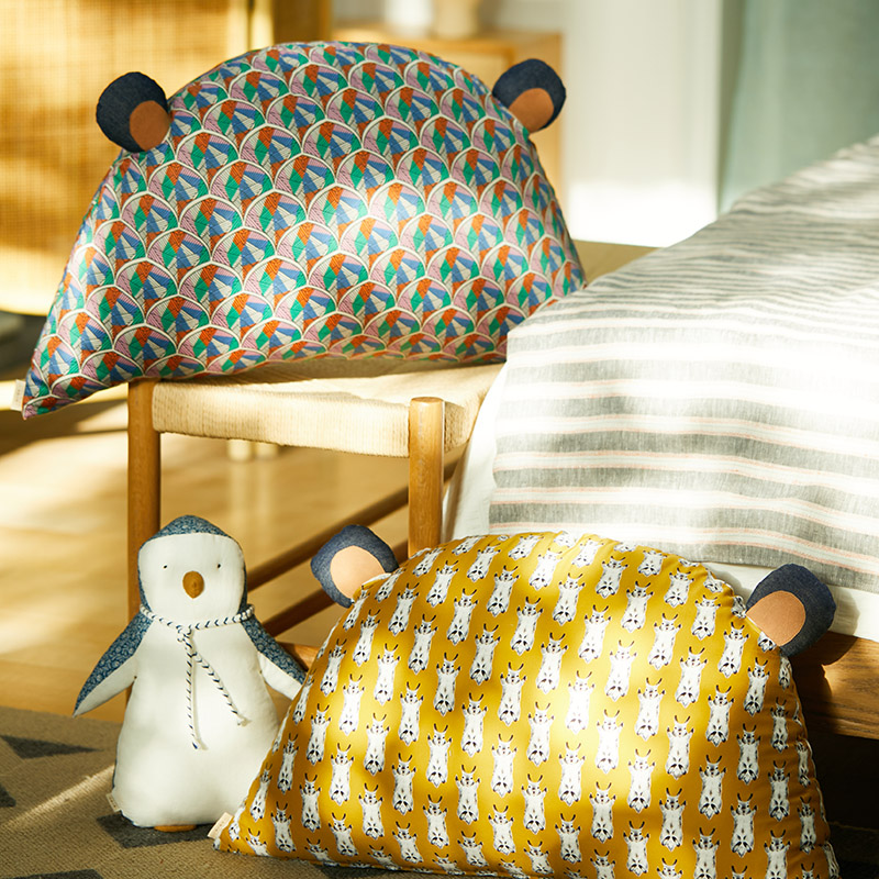 阳春小镇儿童靠枕腰靠腰垫久坐腰枕靠背垫椅子护腰沙发抱枕卡通