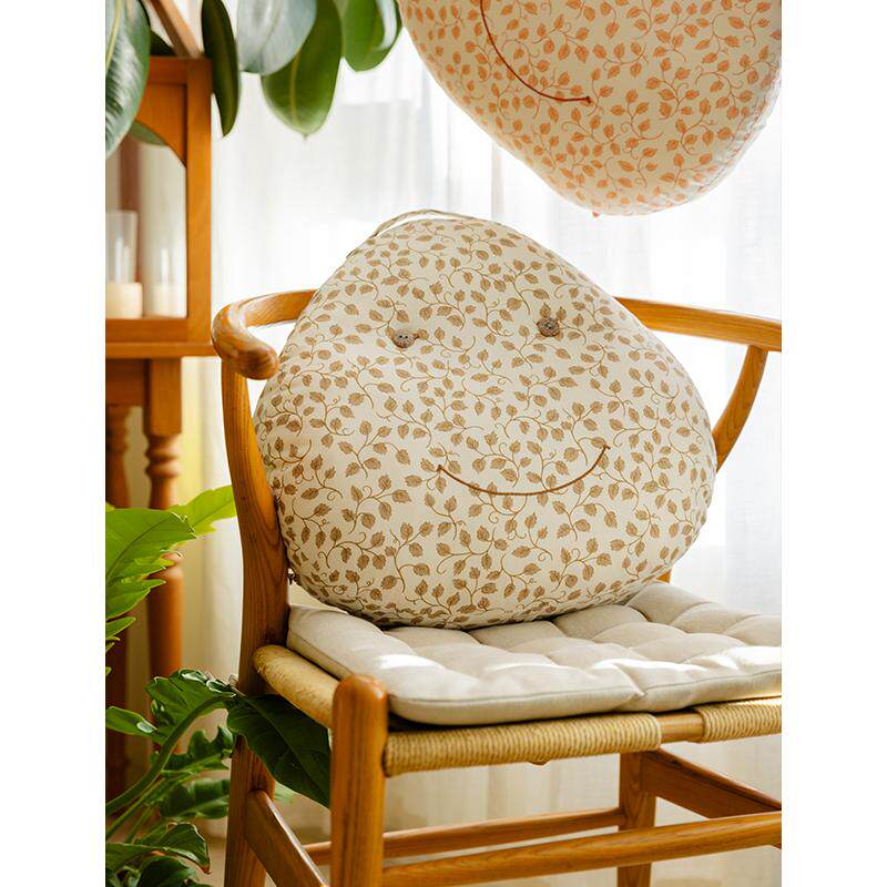 阳春小镇笑脸腰枕抱枕靠垫办公椅靠背垫腰靠垫护腰腰托可拆洗久坐