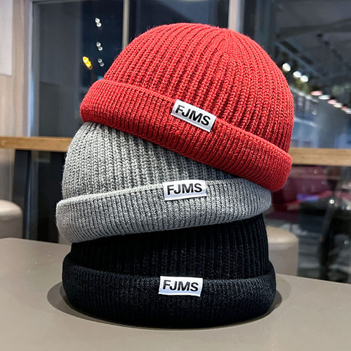 瓜皮帽出游休闲男女秋冬