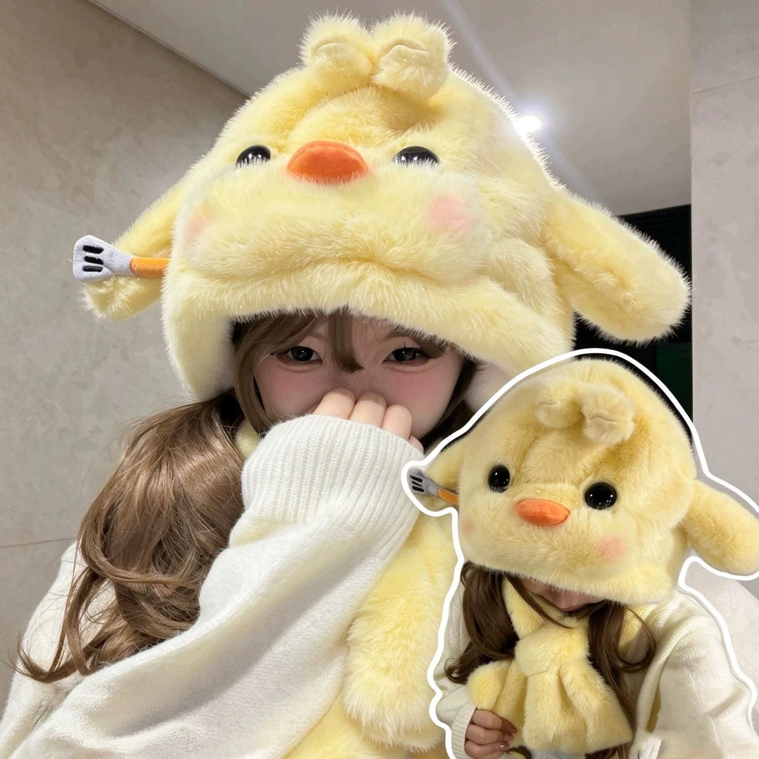 可爱小黄鸡毛绒帽子女翅膀会动围巾一体帽冬季加厚加绒防寒雷锋帽