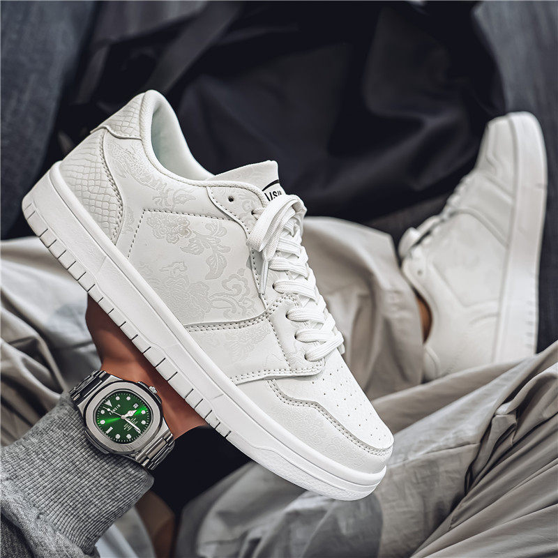 男鞋秋季2026新款小众设计感休闲板鞋青少年学生皮面运动小白潮鞋