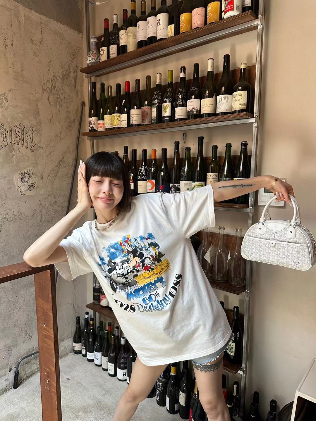 深圳南油小众设计蓝天米奇棉T恤女士上衣宽松版短袖