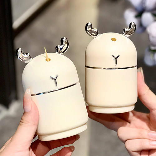 尊慕斯奶白银麋鹿牙签盒