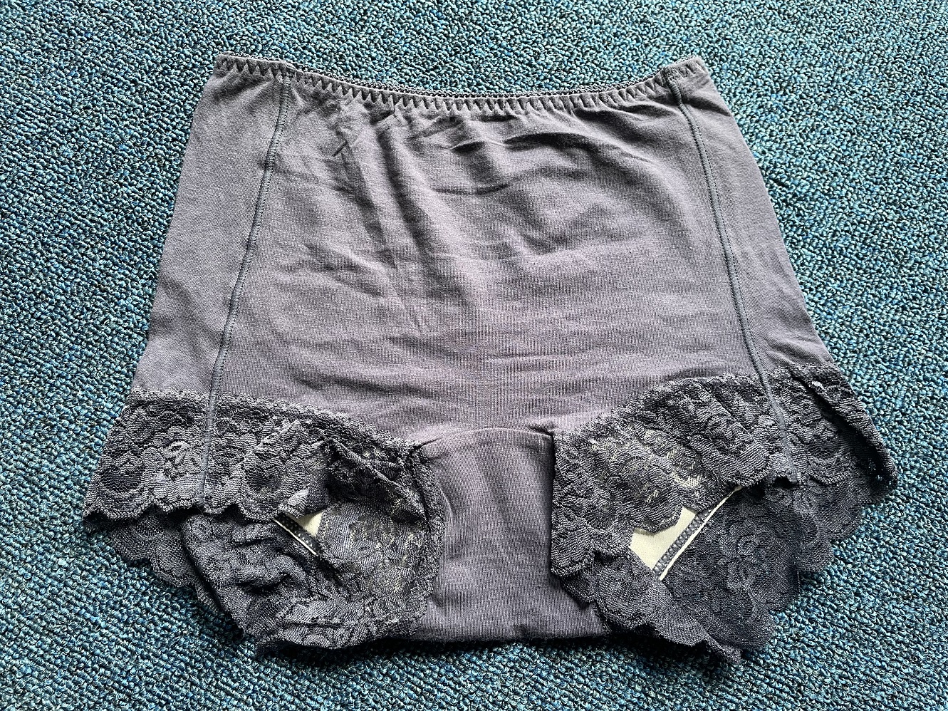 日单纯棉女生蕾丝花边安全内裤