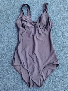 温泉三角泳装 女连体衣百褶显瘦V领大码 无胸垫纯色 泳装 U外贸单时尚