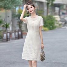 白色小香风连衣裙女夏季2025新款小个子气质名媛轻奢高级感蕾丝裙