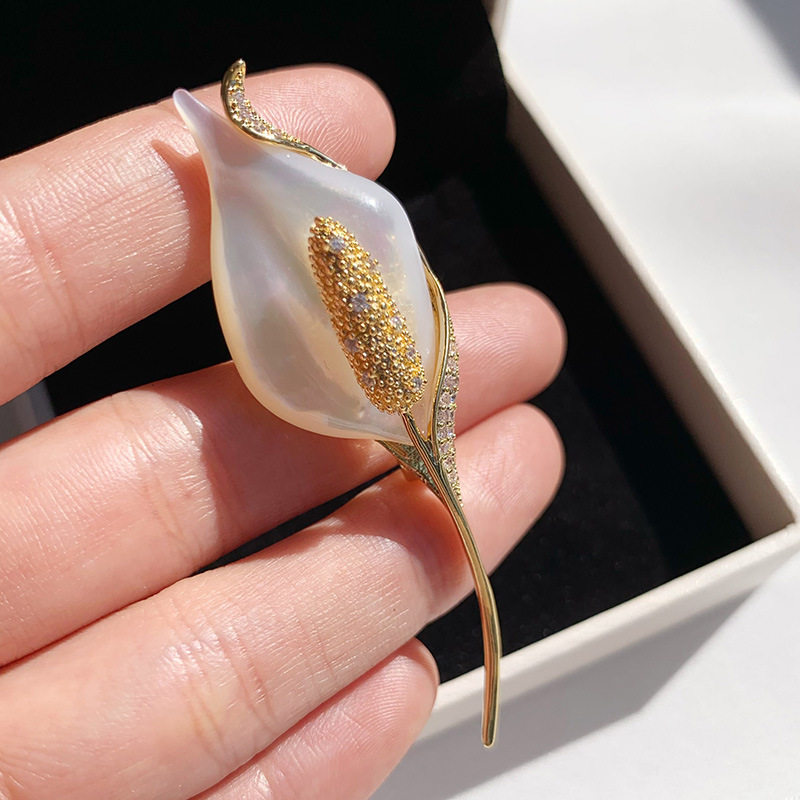 西凉妃子 精工高定天然海水母贝壳郁金香胸针 18K镀真金 胸花高货