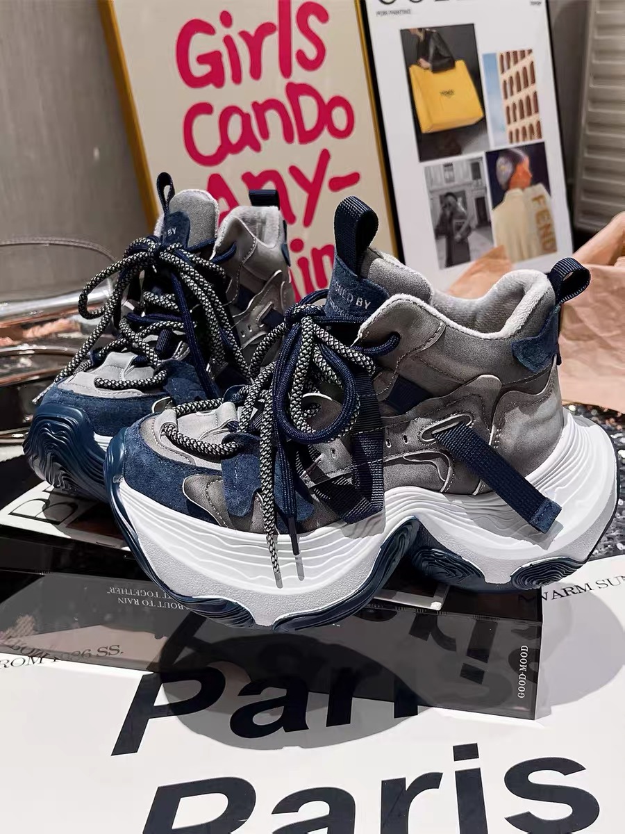 2025新款做旧系带厚底松糕小飞尾高帮鞋加绒小个子老爹鞋运动鞋女