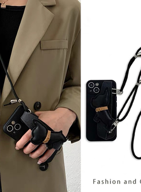 黑色斗牛犬手腕带适用13苹果14promax手机壳12斜挎挂绳11/xr小众8