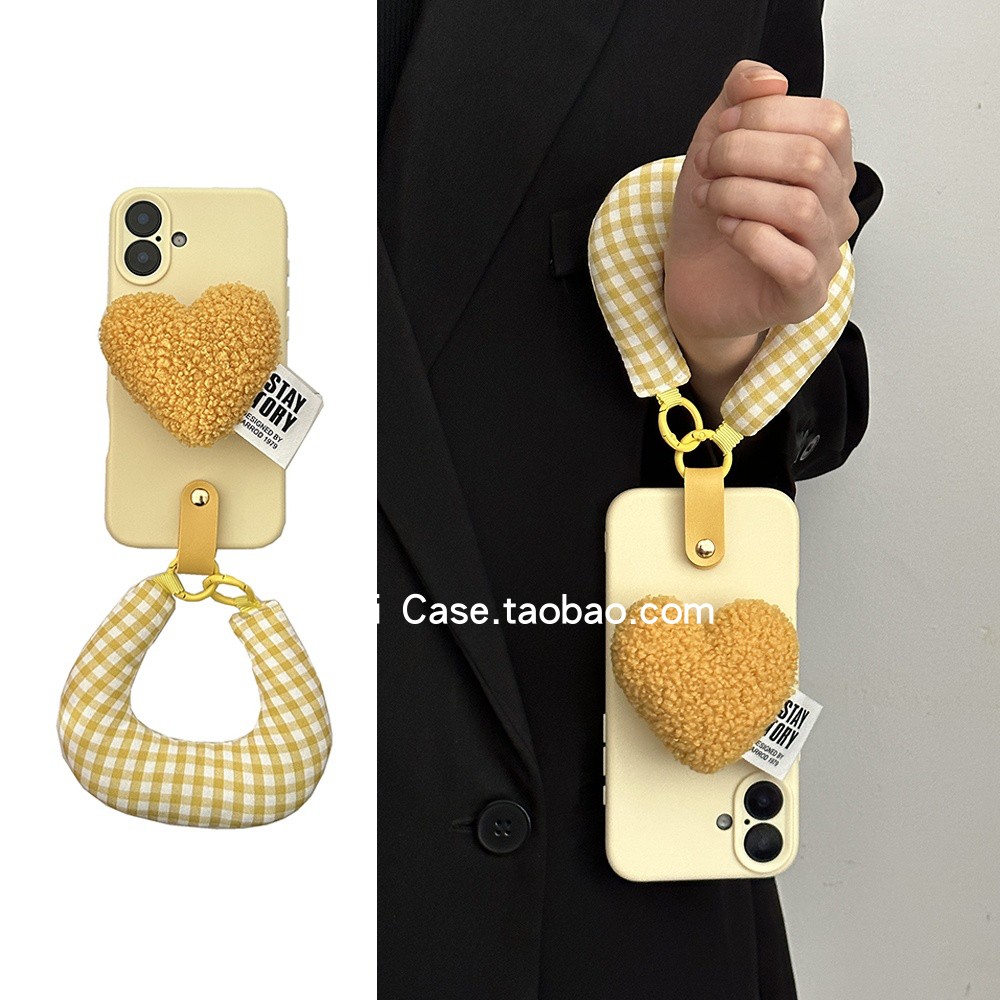 秋冬ins黄色充棉毛茸大爱心支架16promax适用苹果17promax手机壳iphone13格子手腕17软胶15pro个性14保护套