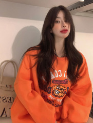 Real price! Korean Bulldog print Plush loose Crew Neck Long Sleeve Pullover casual sweater for female winter 884