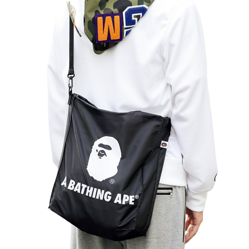 BAPE日本杂志附录黑色出街大容量百搭时尚学生通勤斜挎包