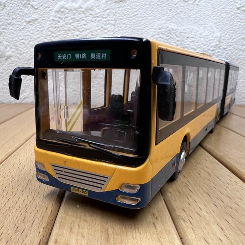 1:64北京特1路铰链车公交大巴合金汽车模型摆件 巴士客车场景摆设