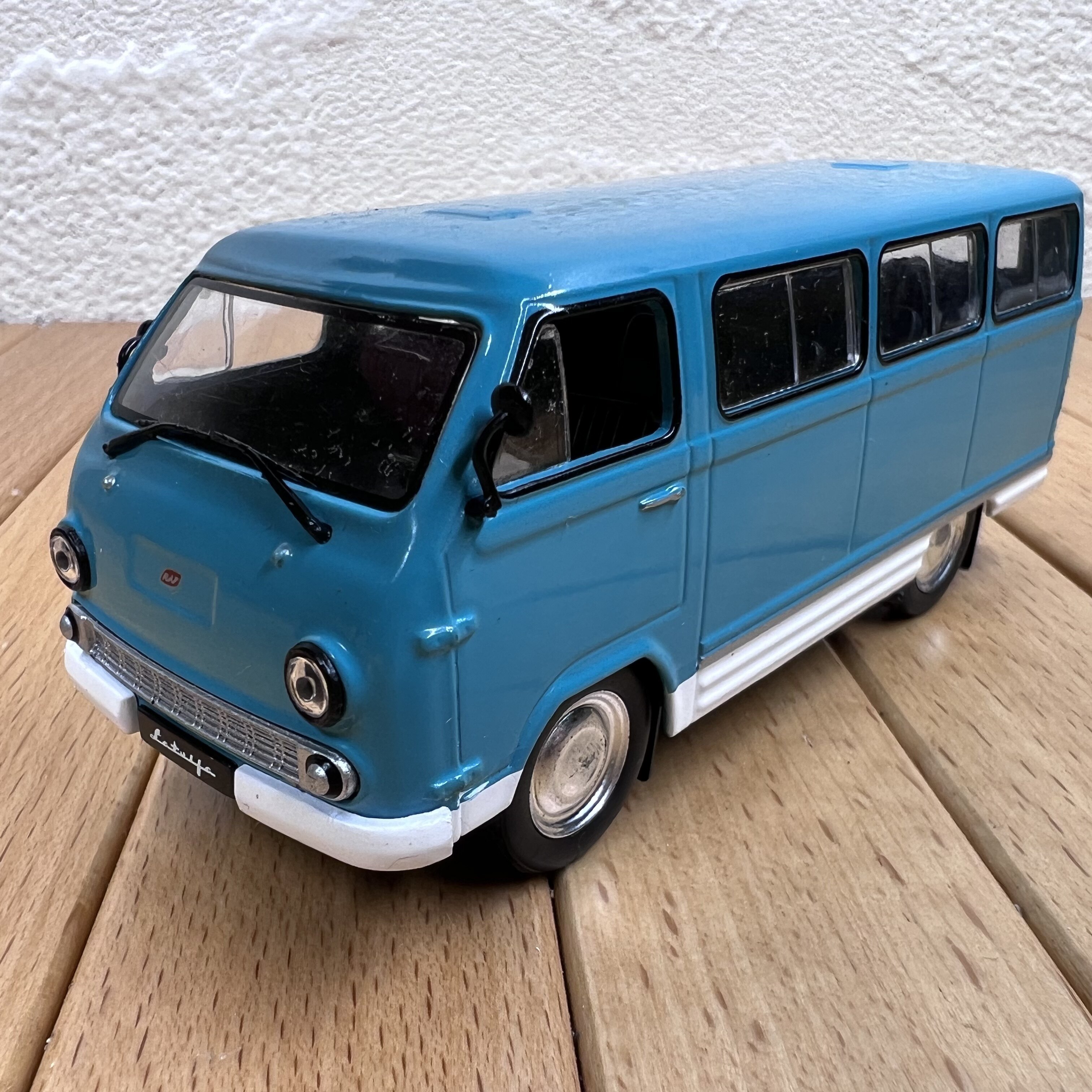 1:43苏联拉夫977经典老式汽车合金模型摆件面包车场景摆设