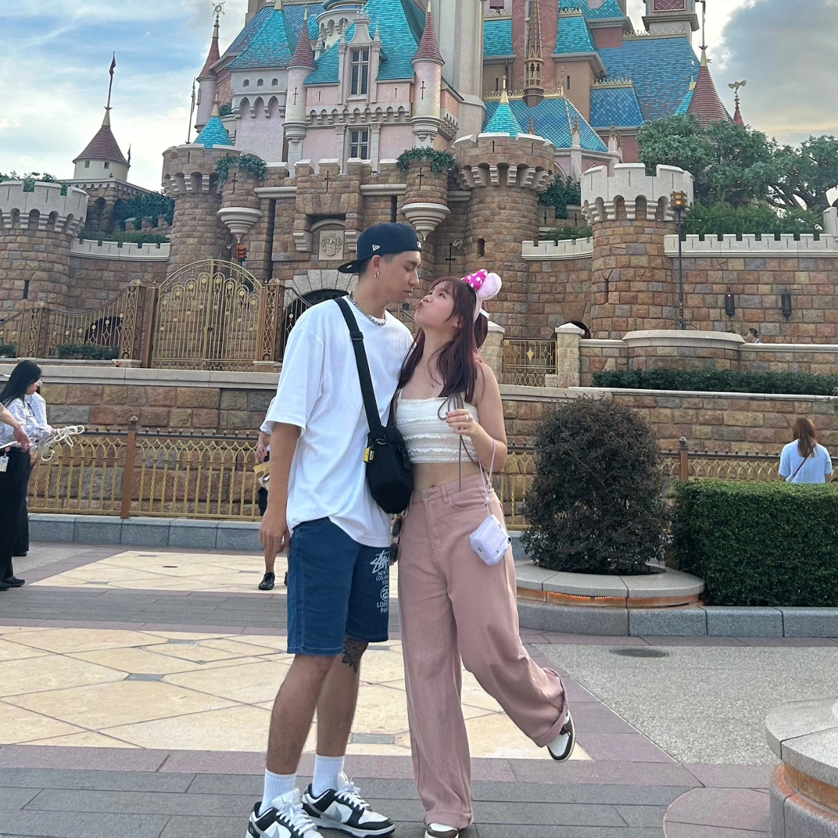 全新发货 得物抖音推荐 按图片发货 送运费险 小红书同款男女鞋23