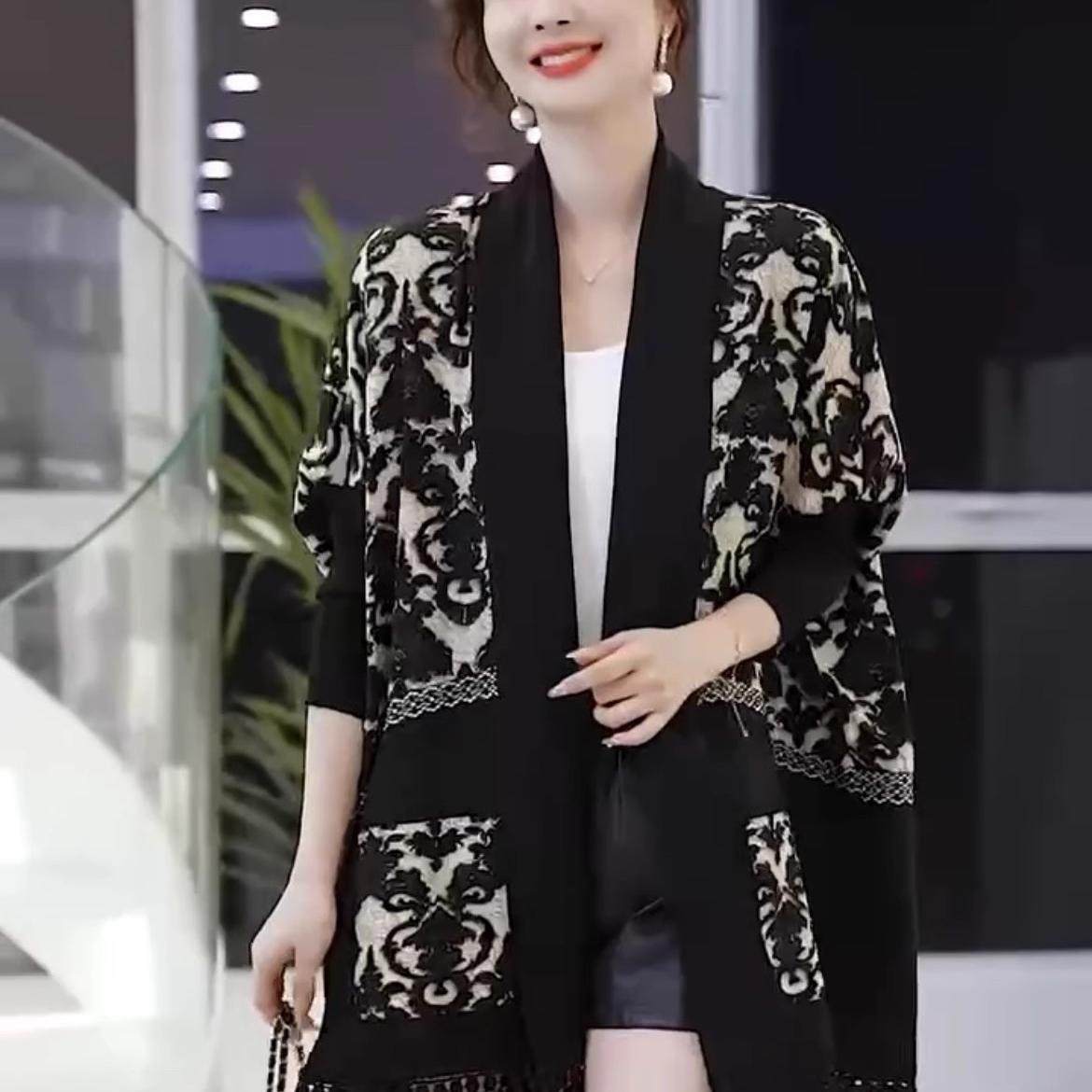 时尚针织拼接流苏外套女春秋季新款高档气质百搭斗篷大披肩开衫