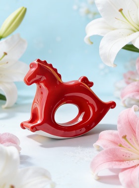 老钱风红色陶瓷马造型装饰摆件