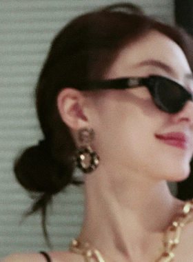 猫眼jennie同款黑墨镜欧美风女款复古防紫外线护目太阳镜男方圆脸