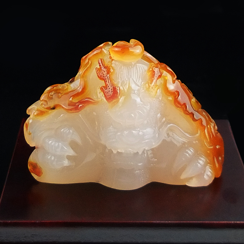 手工巧雕原矿玛瑙玉髓龙头摆件天然玉石生肖龙玉石把件文玩收藏款