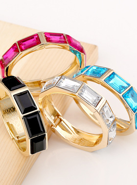 手镯女网红个性甜美赫本风手环