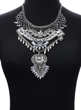 朋克风镶钻铆钉复古大牌锁骨项链