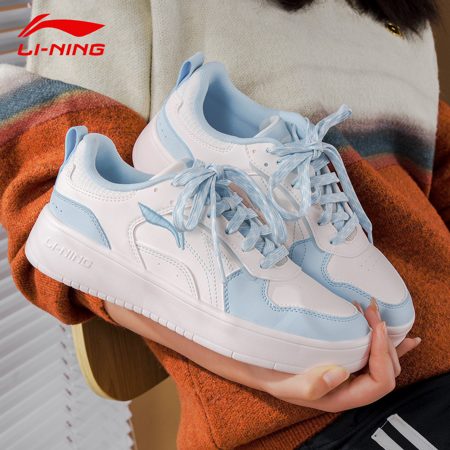 李宁穗岁女子板鞋经典休闲鞋