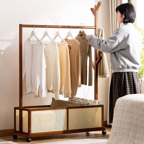 木马人挂衣架落地式卧室衣帽架