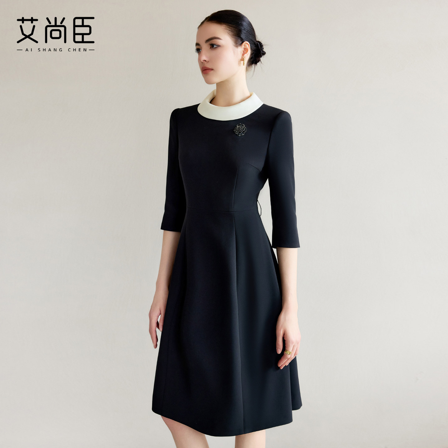 艾尚臣黑色西装连衣裙女圆领缎面拼接裙子秋款职业套裙气质工作服