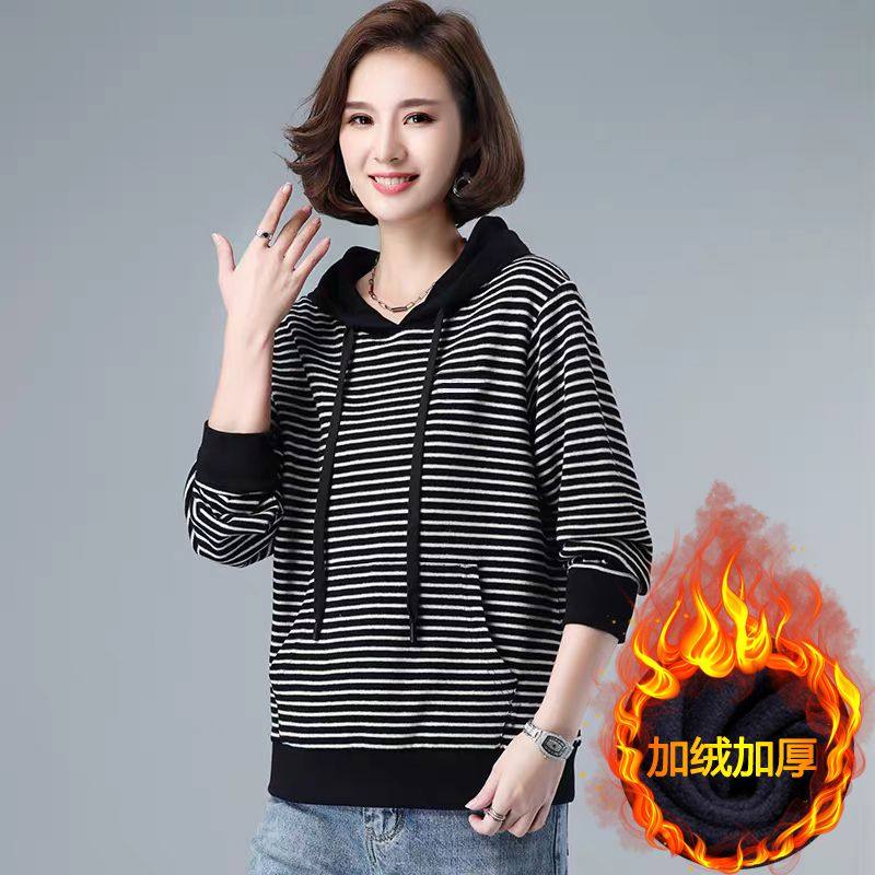 连帽条纹加绒加厚卫衣女新款中年妈妈长袖T恤大码宽松上衣打底衫