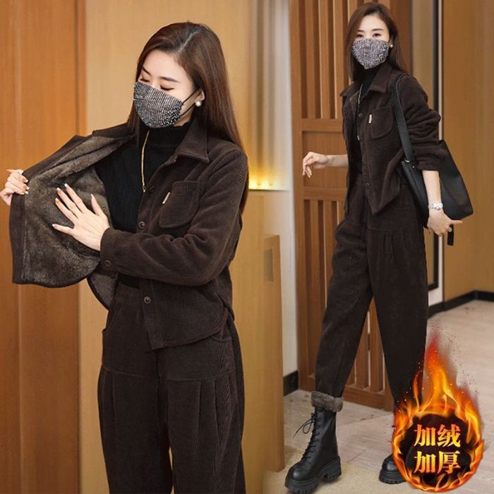 冬季加绒加厚时尚套装女新款女士减龄灯芯绒外套妈妈装高档两件套