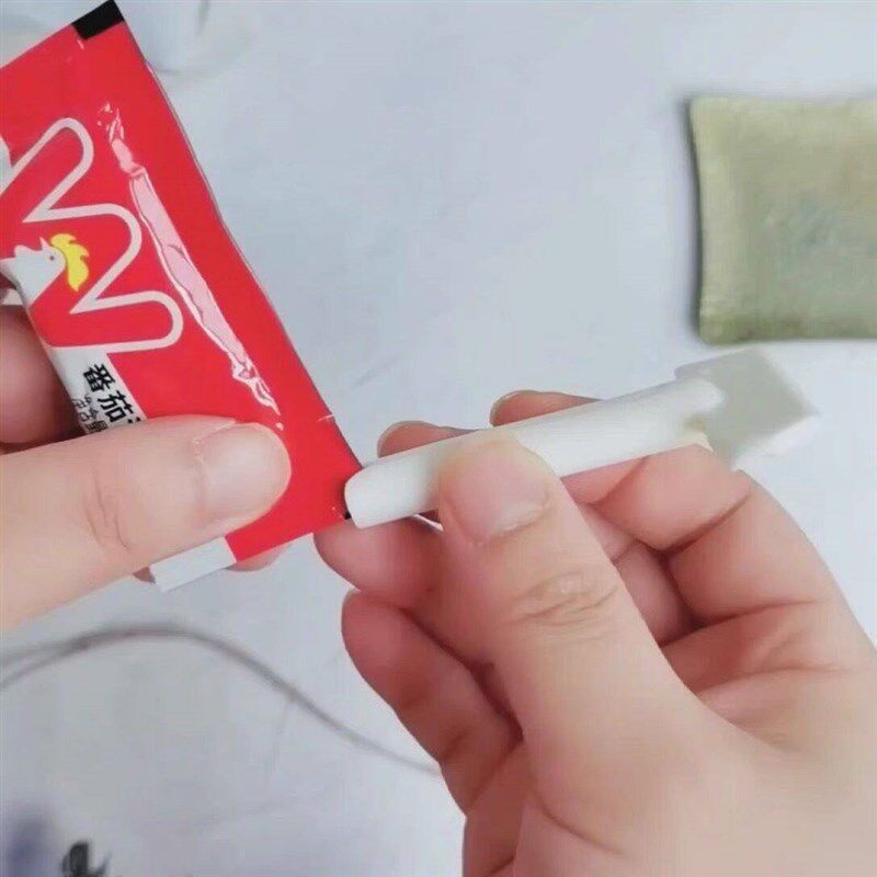 速发挤小样神器片装小样多功能不浪费挤压器刮袋装化妆护肤品分装