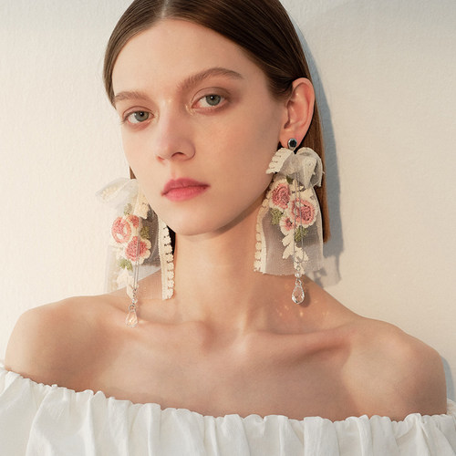 苏心复古甜美蕾丝耳环