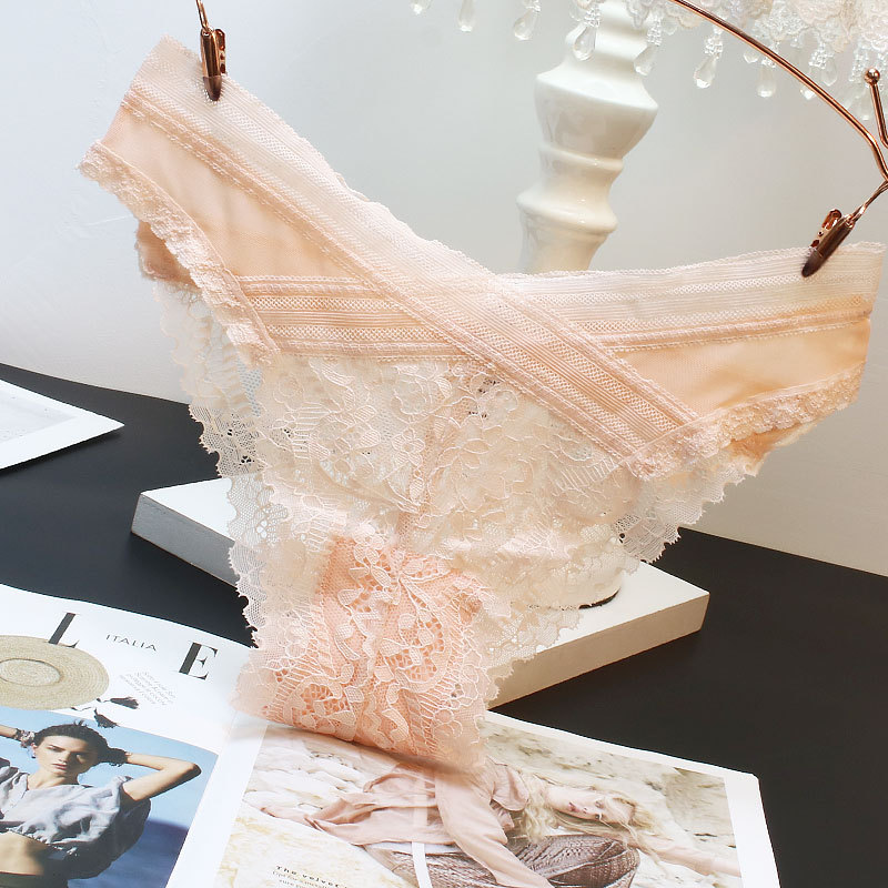 外贸V型蕾丝内裤女性感诱惑无痕美臀透气棉裆超薄低腰三角裤新款