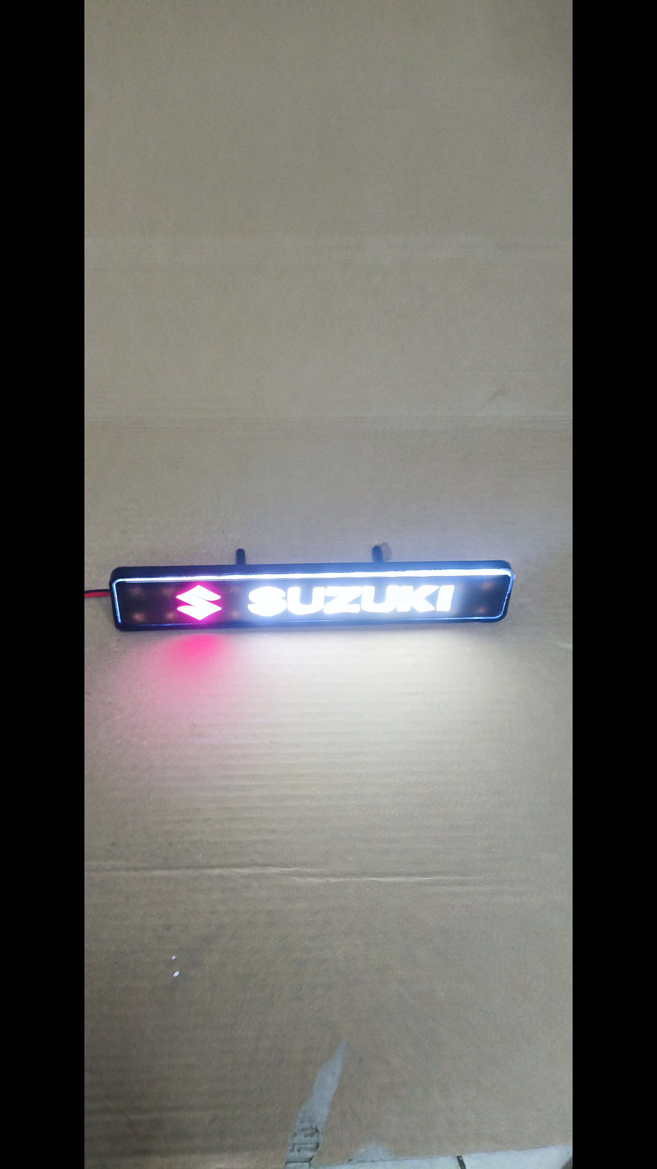 铃木中网灯LED发光车标灯前杠灯改装