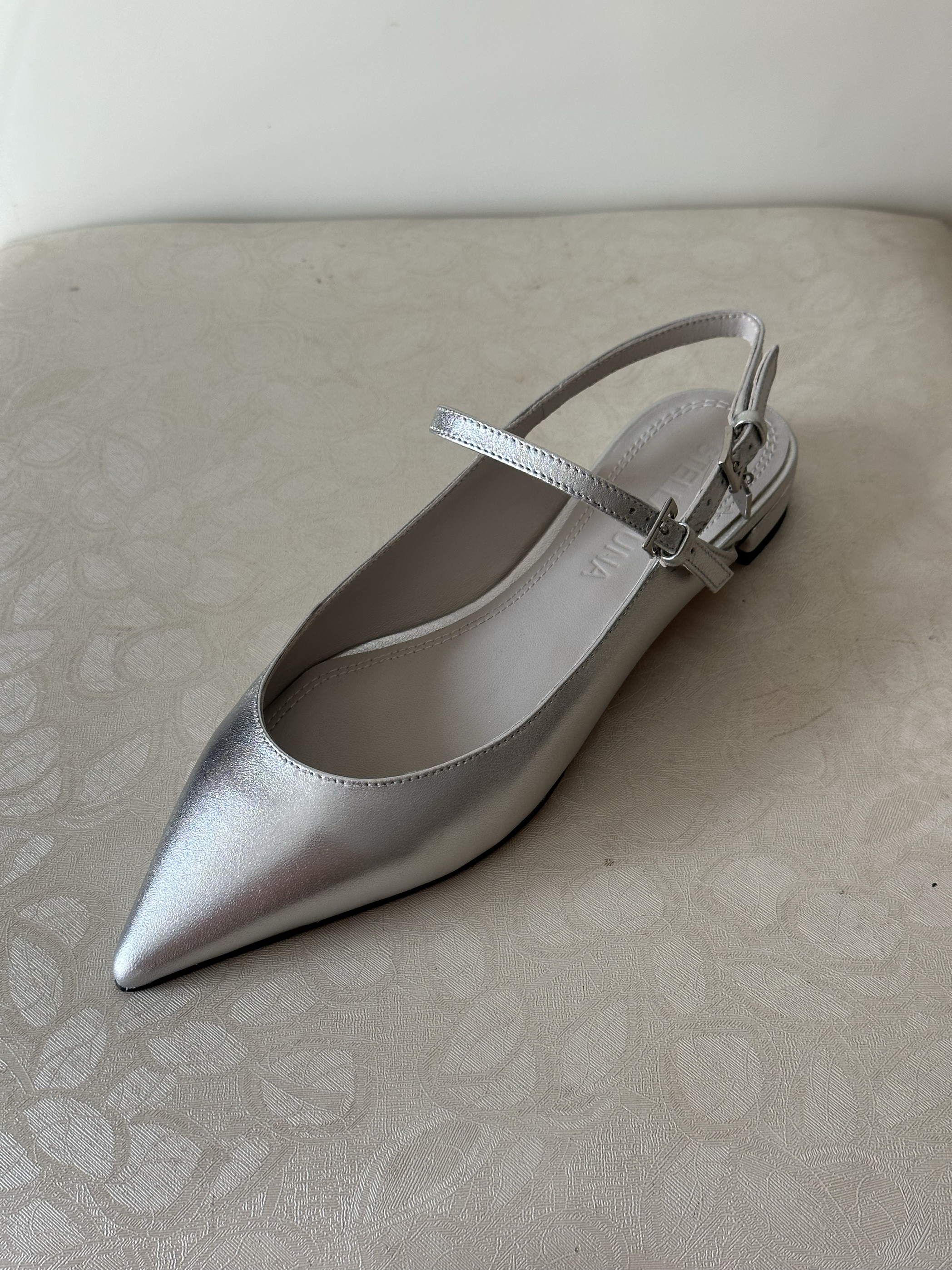 Stella luna新款凉鞋夏季女鞋拖鞋休闲鞋包头羊皮卡其色平底低跟