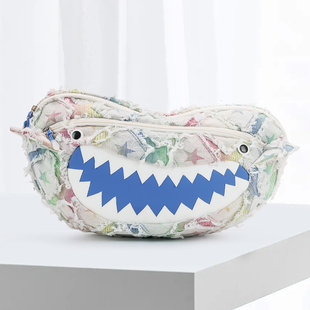 L＆M原创时尚潮流单肩斜挎包男女牛津布休闲饺子包轻便胸包通勤包