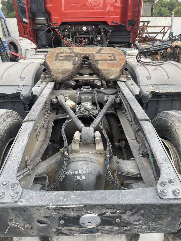 3月16日厦门市闽DH7162解放牌重型半挂牵引车（不含车牌）网络拍卖公告