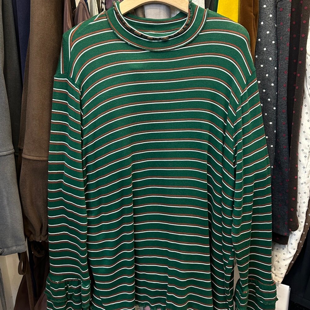 vengo正版复古绿色条纹花边袖长袖t恤女2025小众时髦叠穿打底上衣