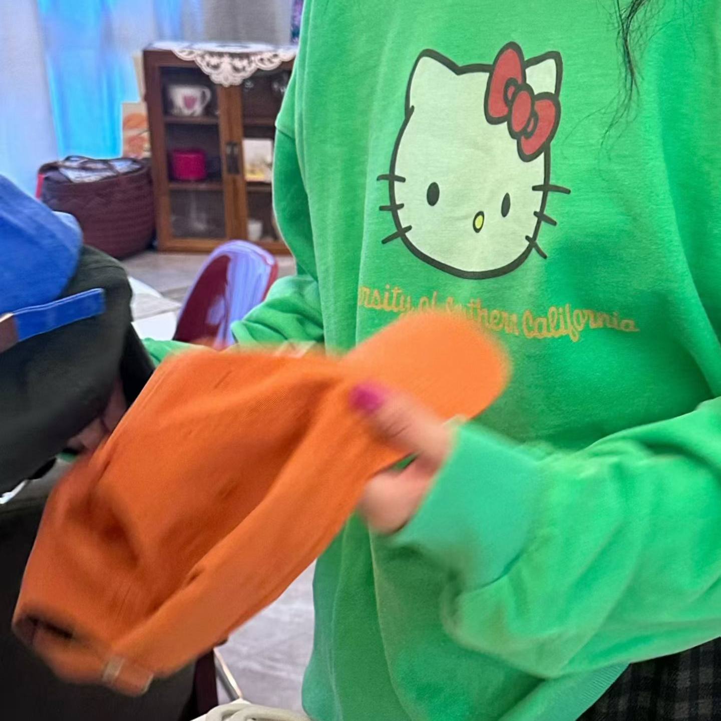 做旧炒色猫咪印花大版卫衣