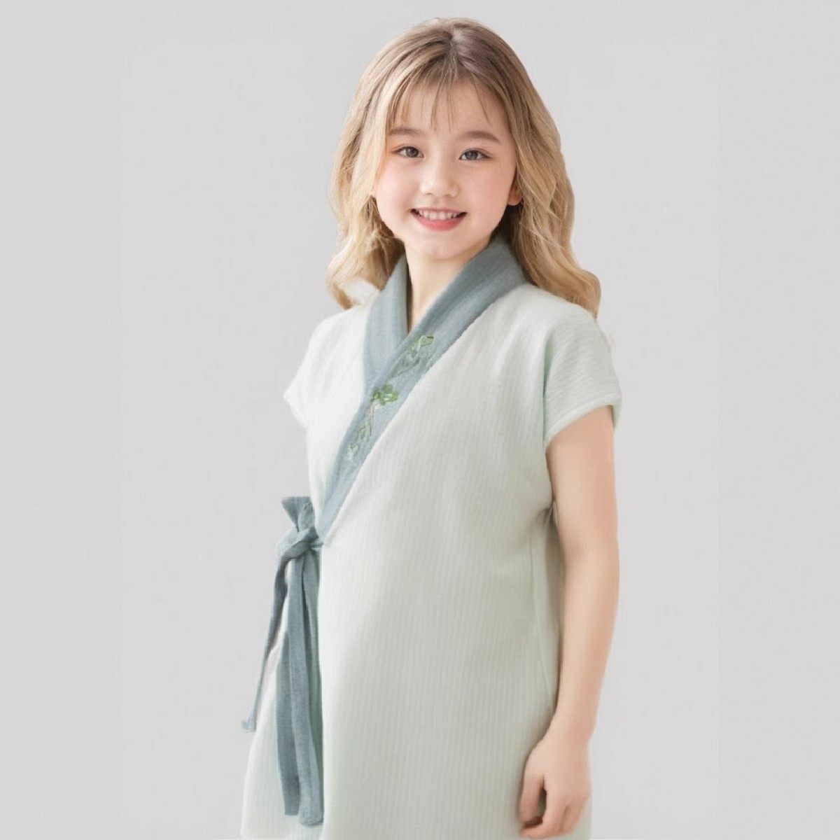 儿童浴巾中大童可穿可裹浴袍夏季浴衣柔软吸水速干家用女孩游泳巾