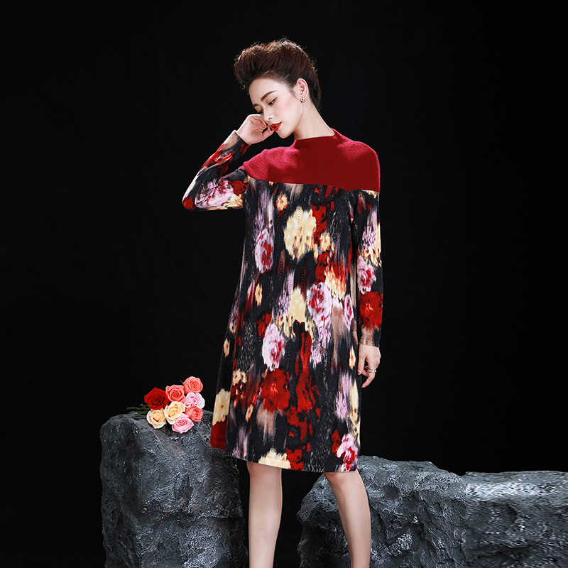 印花羊绒衫女中长款毛衣裙