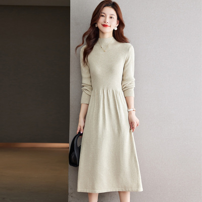针织连衣裙女秋冬新款收腰长裙气质显瘦配大衣的打底裙内搭毛衣裙