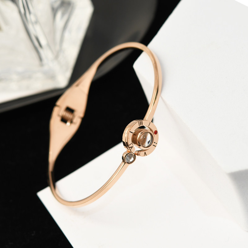 钛钢投影100种语言我爱你手镯个性送女友礼物手环百搭时尚配饰品