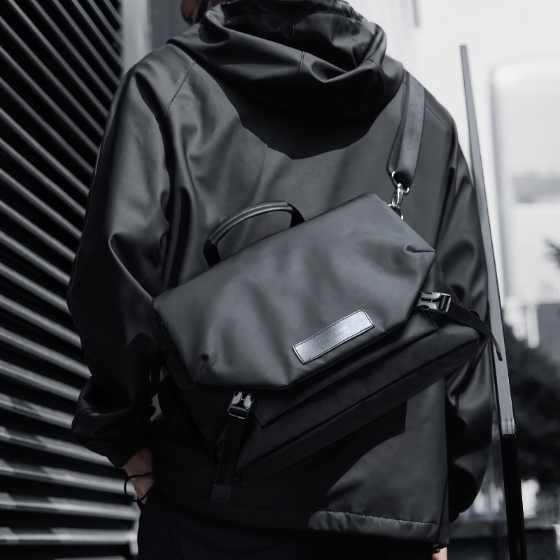 斜挎包男士潮牌单肩包工装通勤