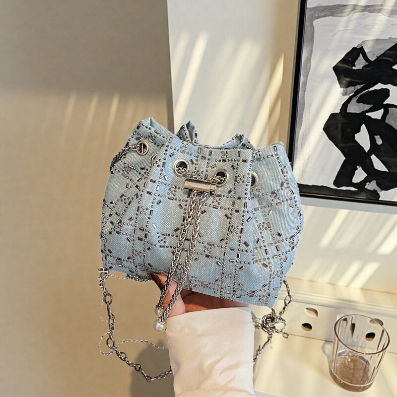 一乙小众设计牛仔蓝水桶包