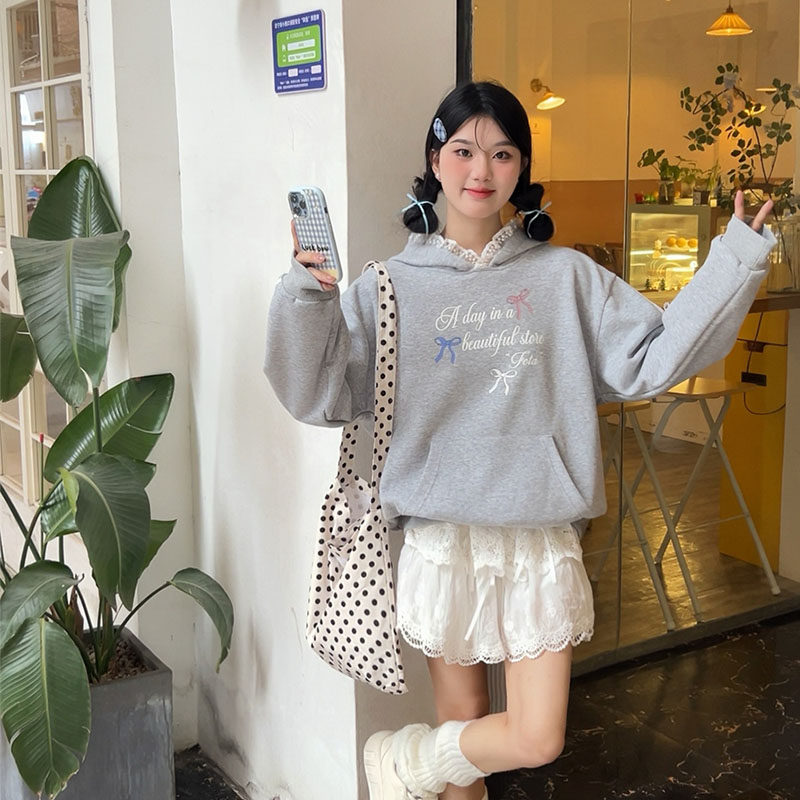 蕾丝花边拼接连帽卫衣女秋季新款蝴蝶结字母印花宽松休闲长袖上衣