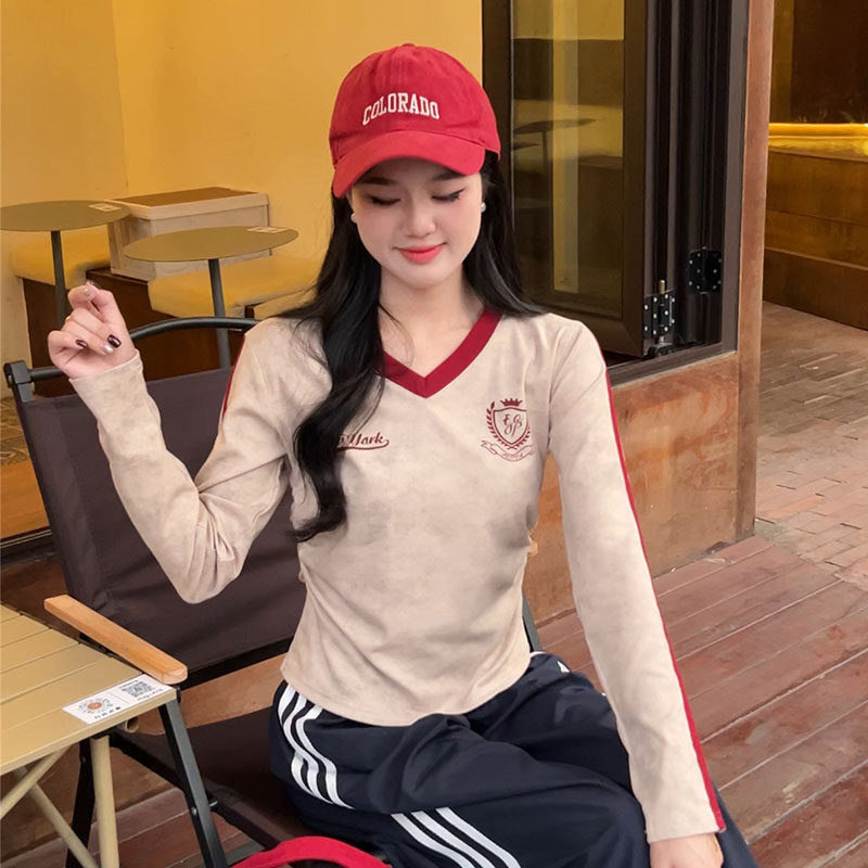 秋冬学院风显瘦内搭打底衫女2024新款美式字母条纹v领长袖t恤上衣
