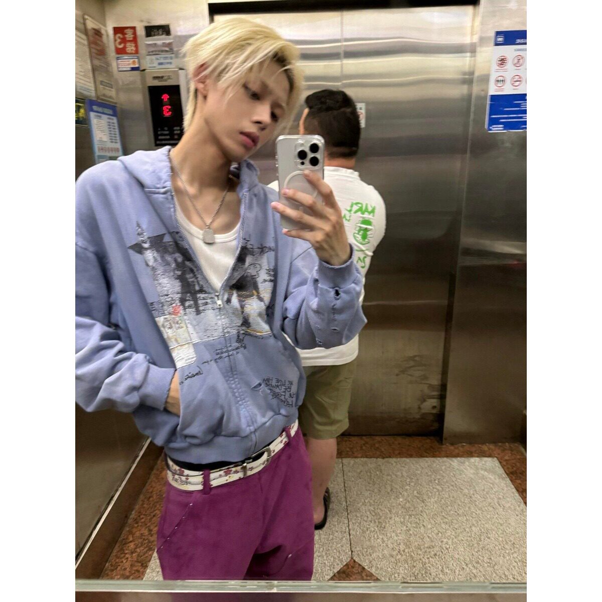 838320克华棉仿棉破洞印花外套美式重工水洗破洞连帽开衫卫衣女