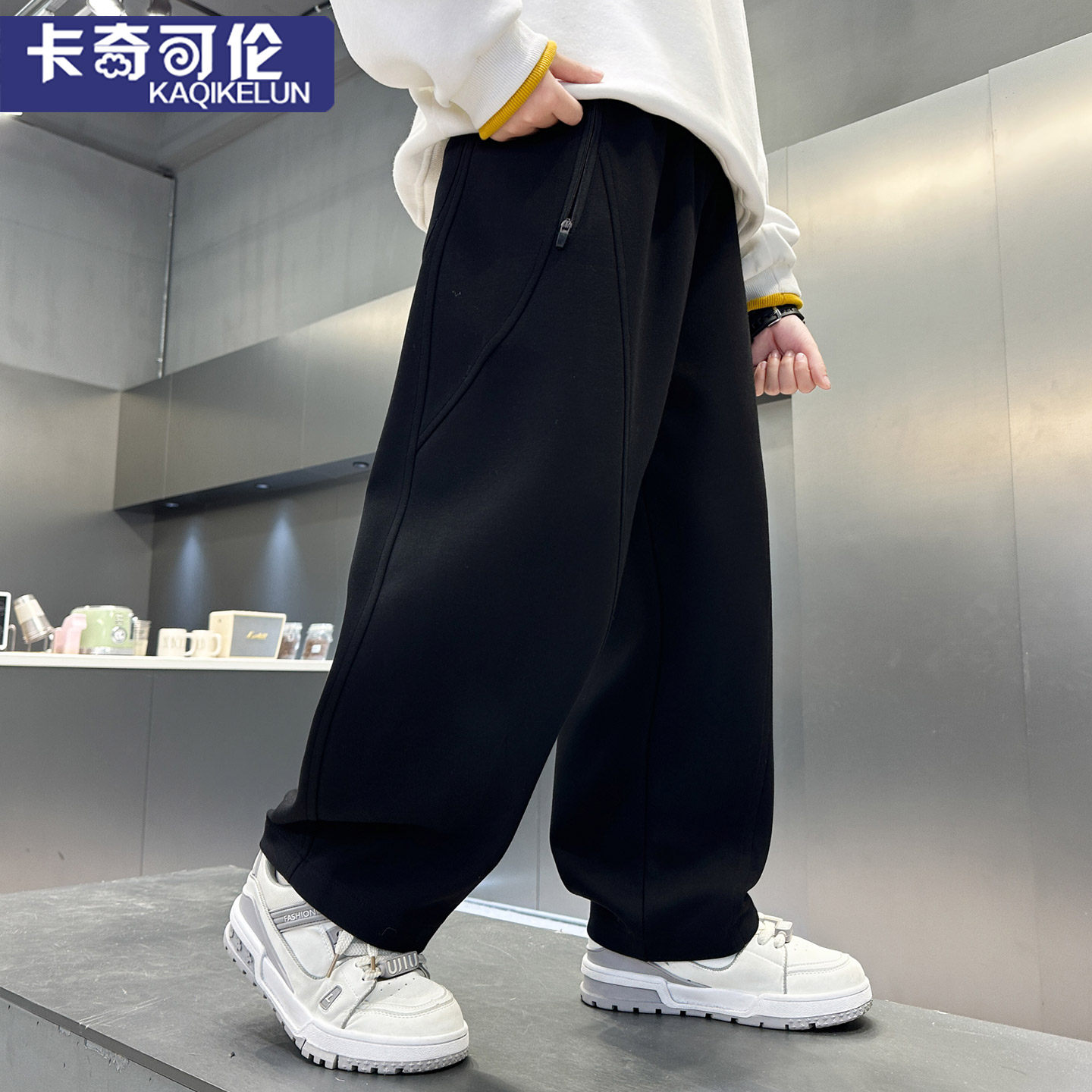 儿童弯刀裤秋冬款宽松长裤